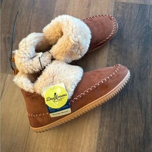 NWT dearfoams Women's Moritz Energy Return Bootie